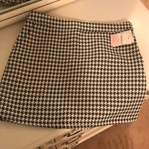 Black and white houndstooth skirt